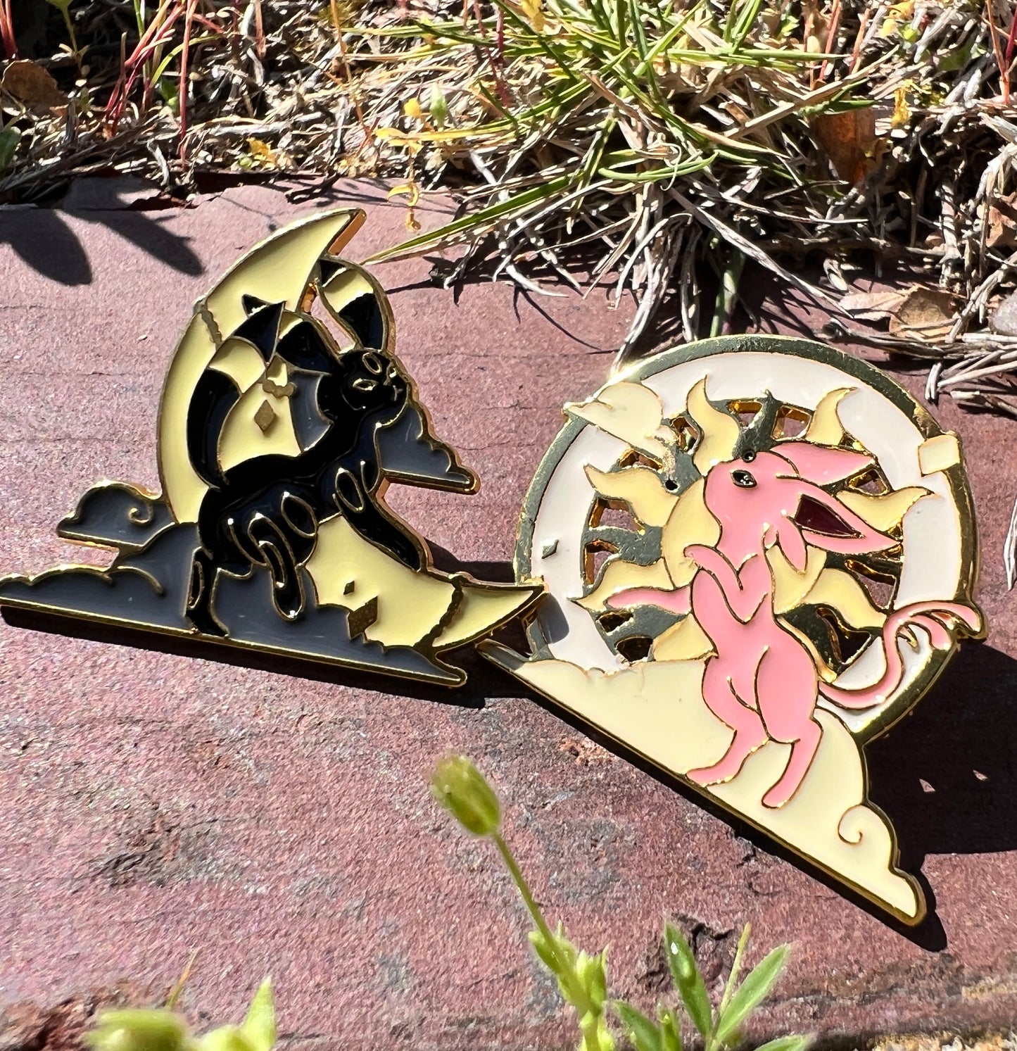 Espeon and Umbreon Pin Set